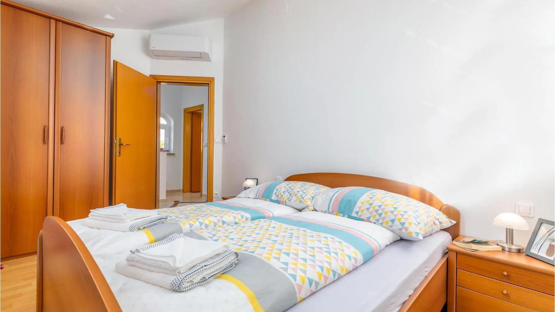 2 Bedroom Lovely Home In Musalez