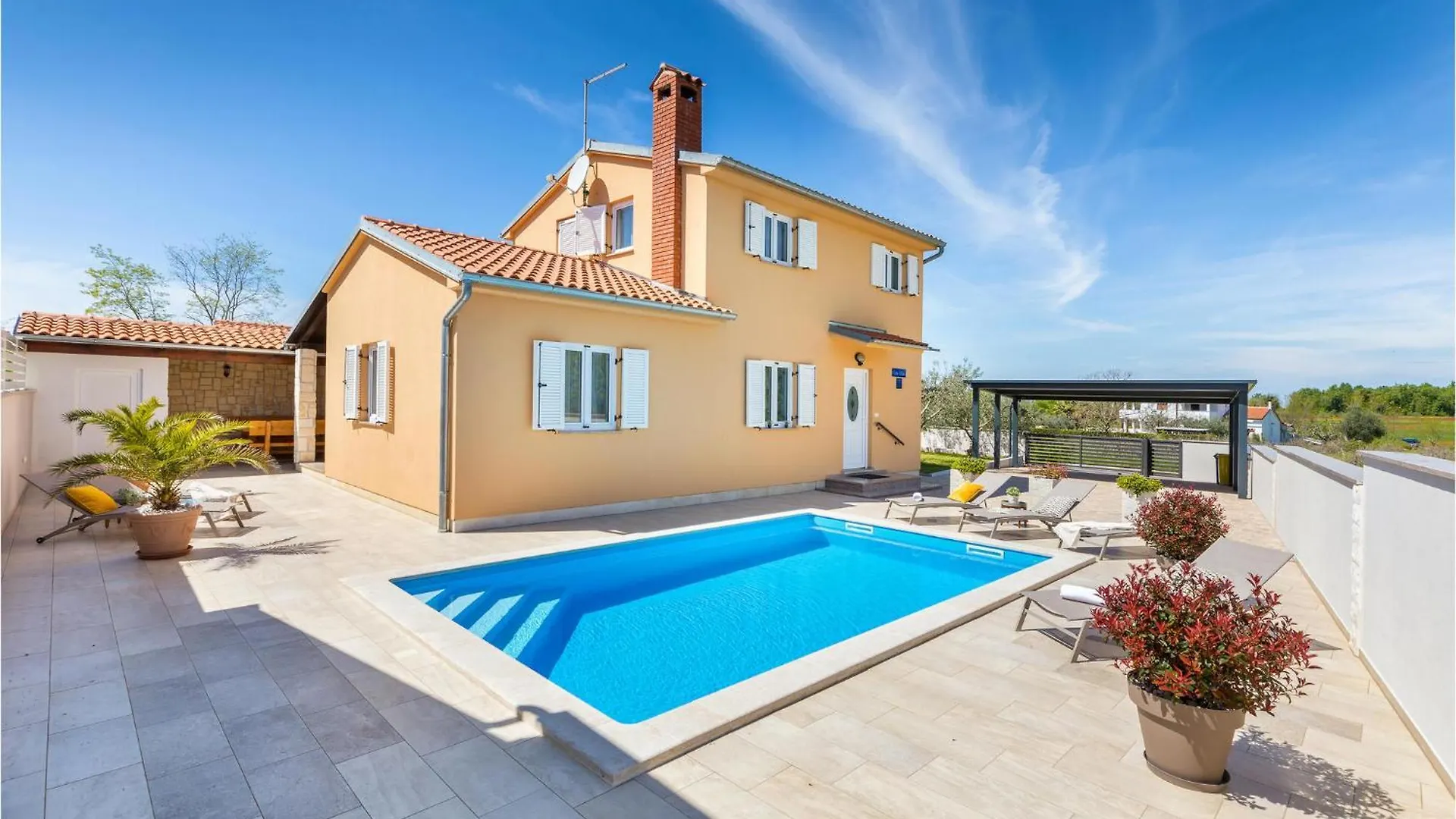 2 Bedroom Lovely Home In Musalez